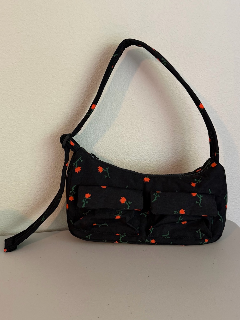 Baggu Cargo Shoulder bag in painted wildflower. Like New - Picture 5 of 7